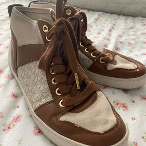 Micheal Kors women sneaker